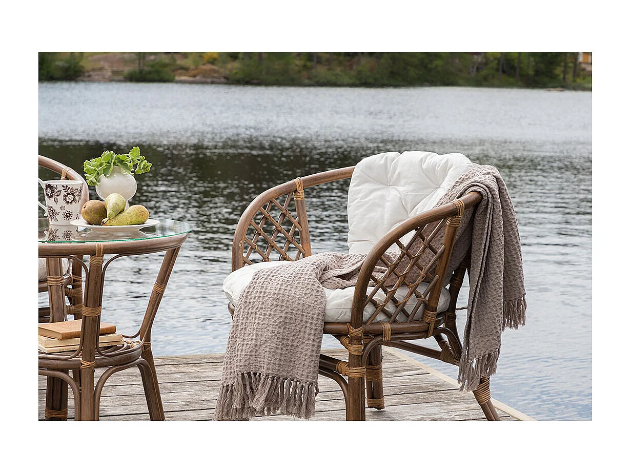 Wera café set 2 stoelen, 1 tafel walnoot decor.