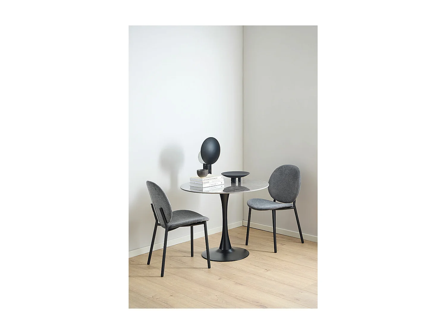 Malta table de salle à manger 90x90cm gris.