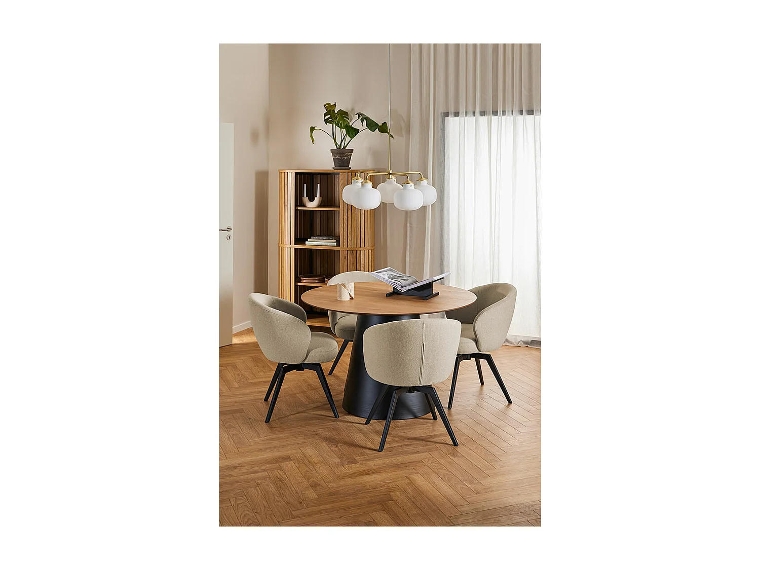 Soli table de salle à manger 120x120cm nature.