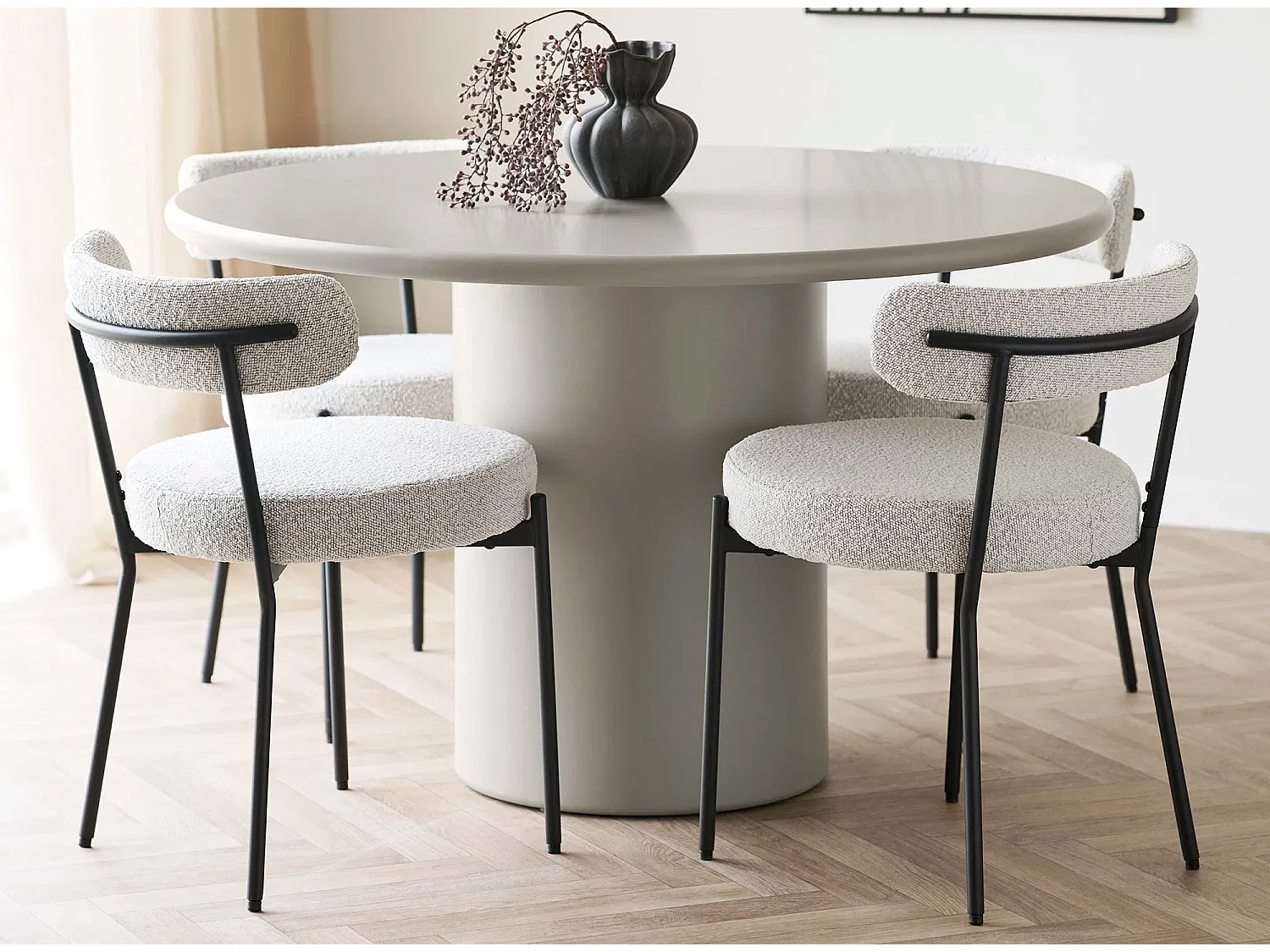 Wit gelakte keukentafel en chroom metalen poten Vali D 100 cm