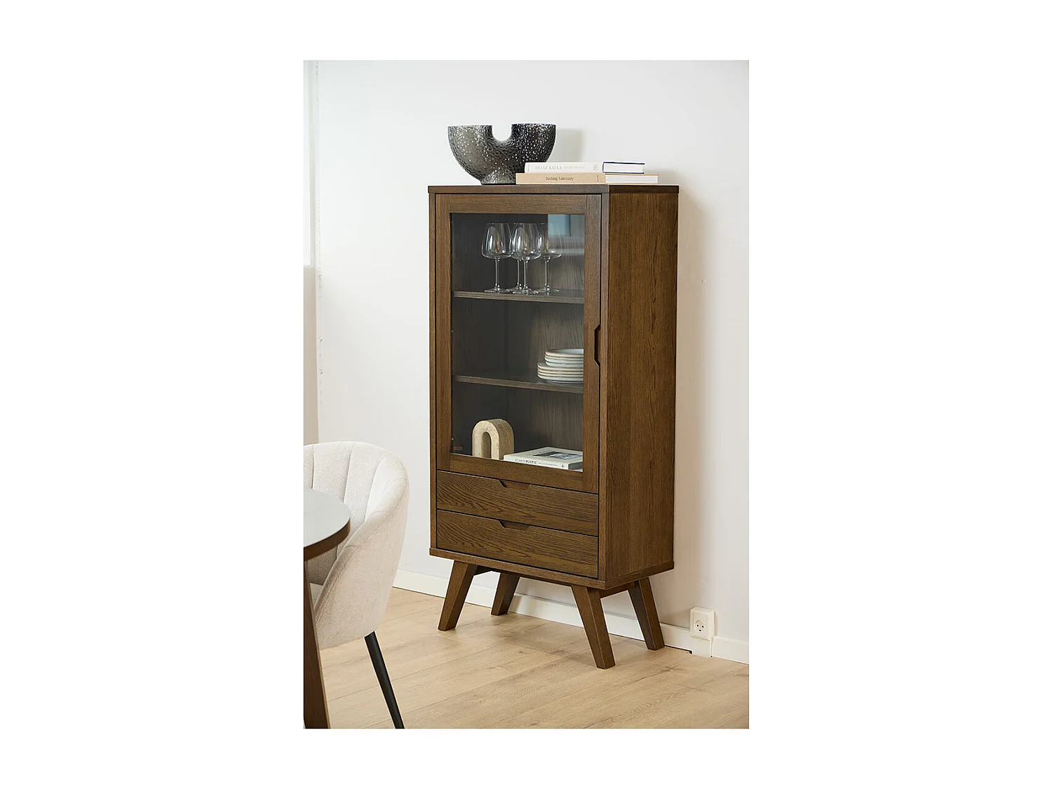 Bristol vitrinekast 1 deur 2 lades 2 planken grijs.