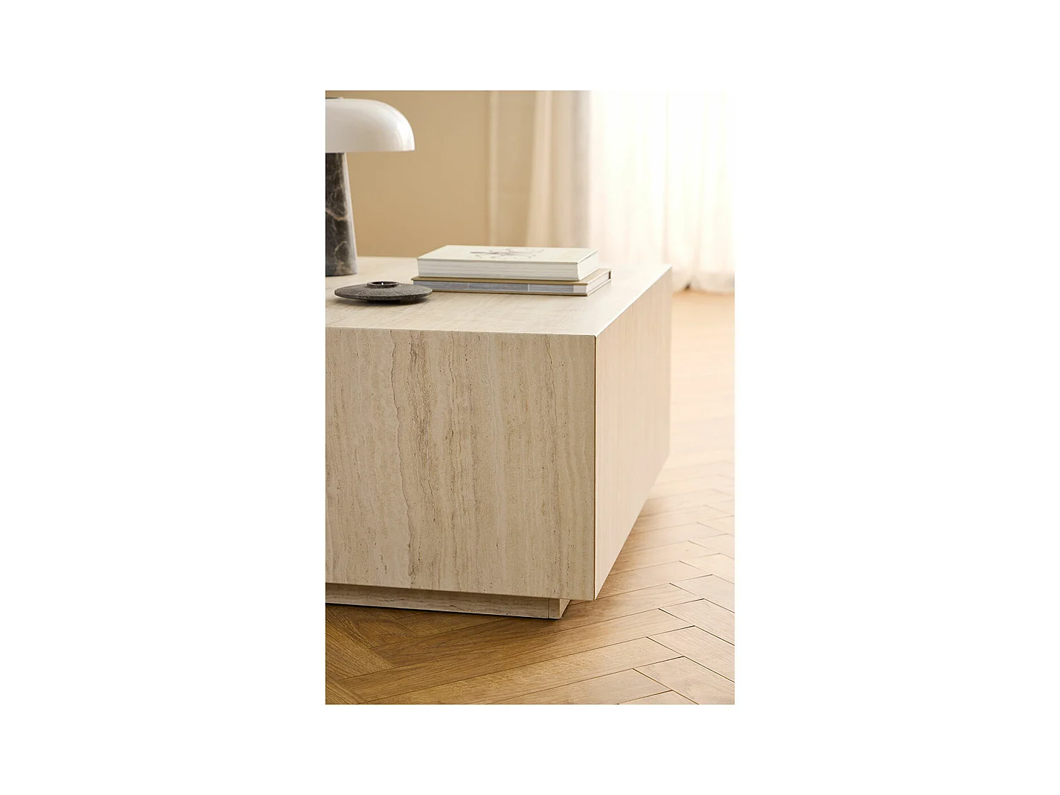 Dice table basse beige.
