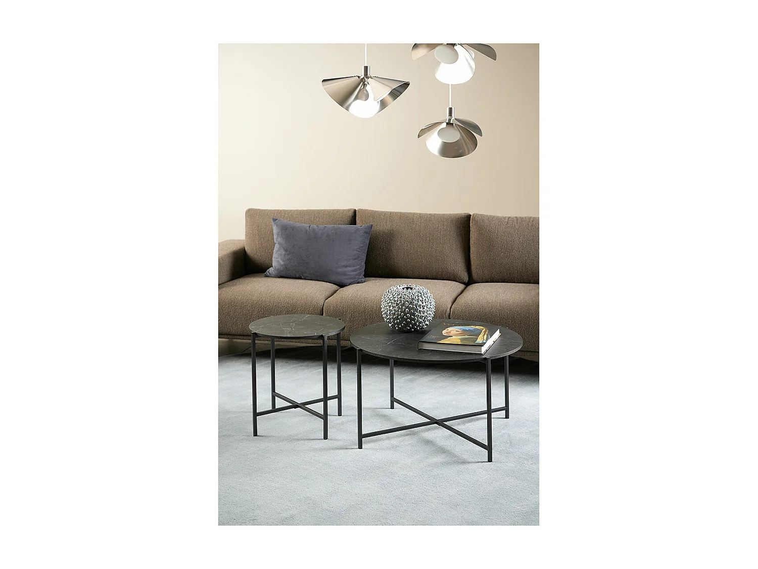 Lamoine  table d'angle noire.