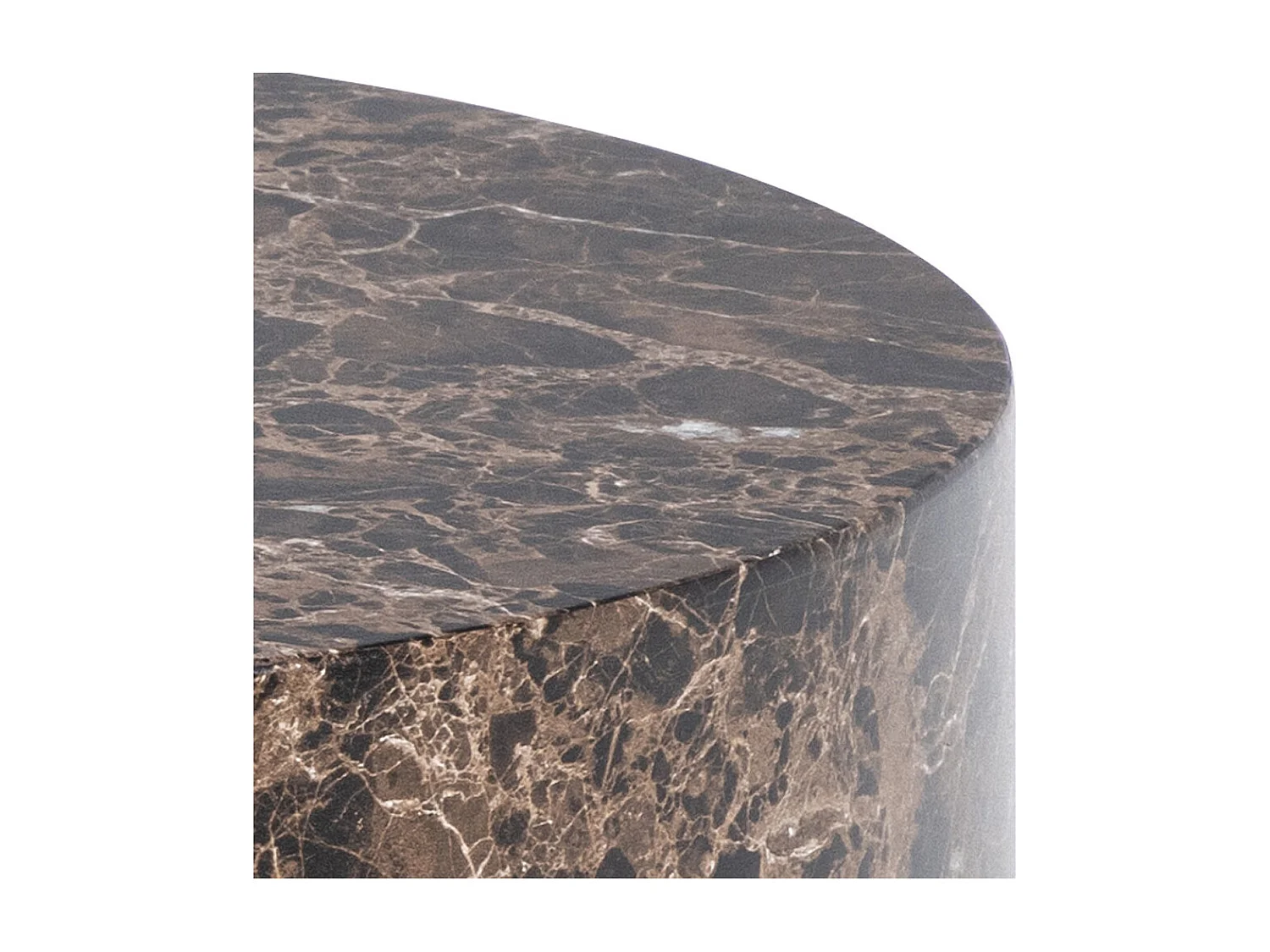 Dice table basse marron.