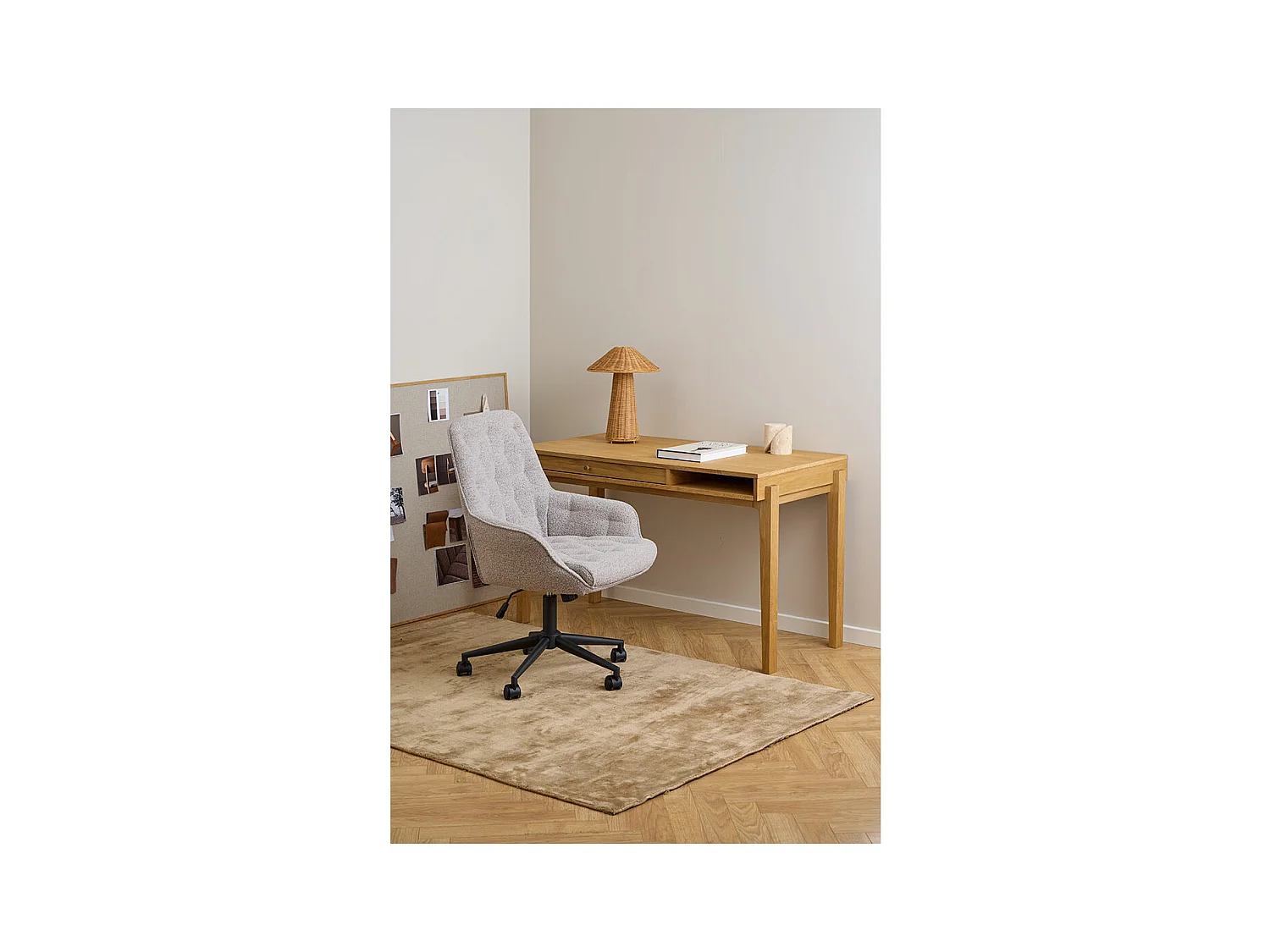 Erik Bürostuhl Bouclé beige.