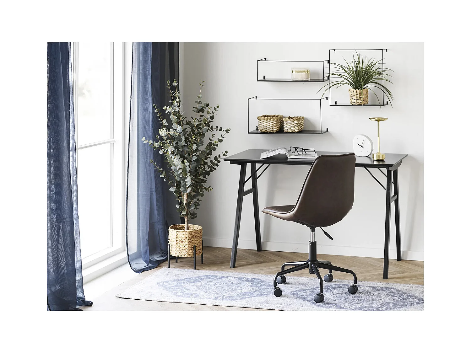 Chaise de bureau simili cuir marron MONACO – Élégance épurée