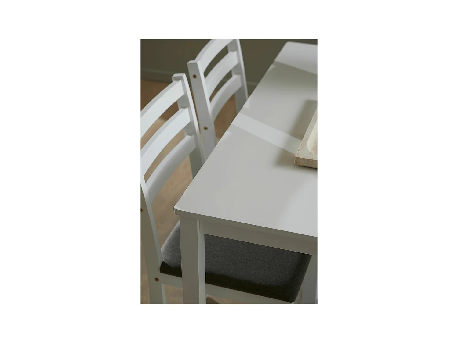 Alicante ensemble pour salle à manger table et 4 chaises 70x110cm blanche.