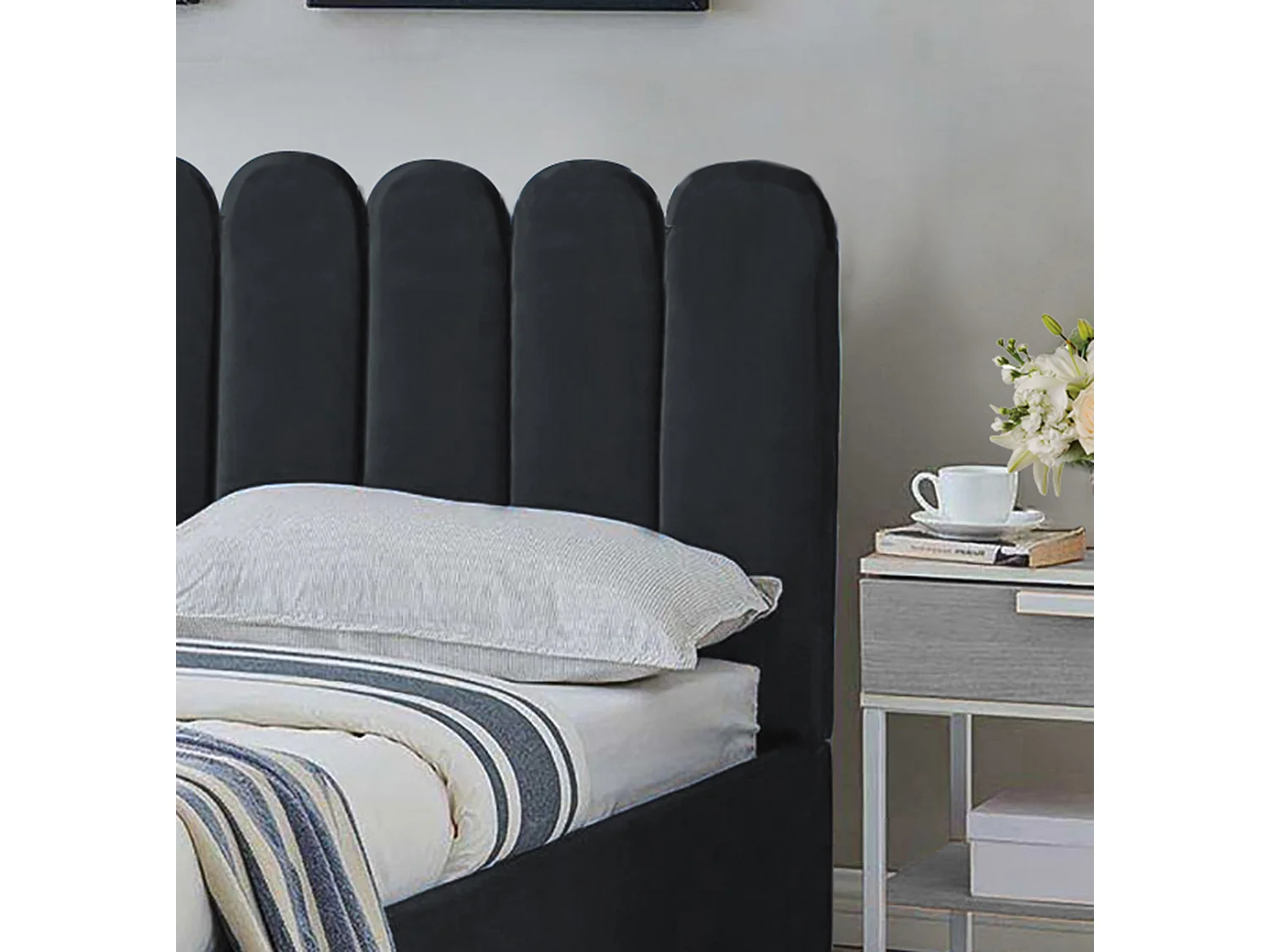 Tapicerowane łóżko Venezia 170x212x90 cm, powierzchnia spania 160x200 cm, schowek, podnośnik, tkanina Monolith granatowy