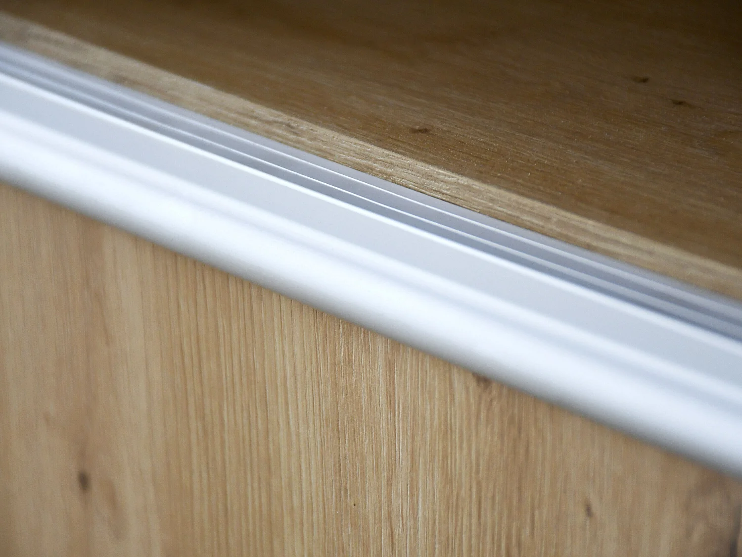 Nachttisch Luk mit Schublade mit Füßen Nachtkommode Nachtschrank Schlafzimmer (Eiche artisan)