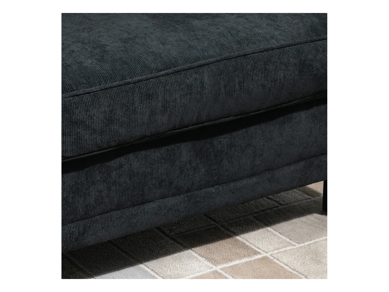 Canapé 3 places dim. 197L x 84P x 90H cm coussin déco. inclus pieds bois massif pin tissu aspect velours côtelé noir