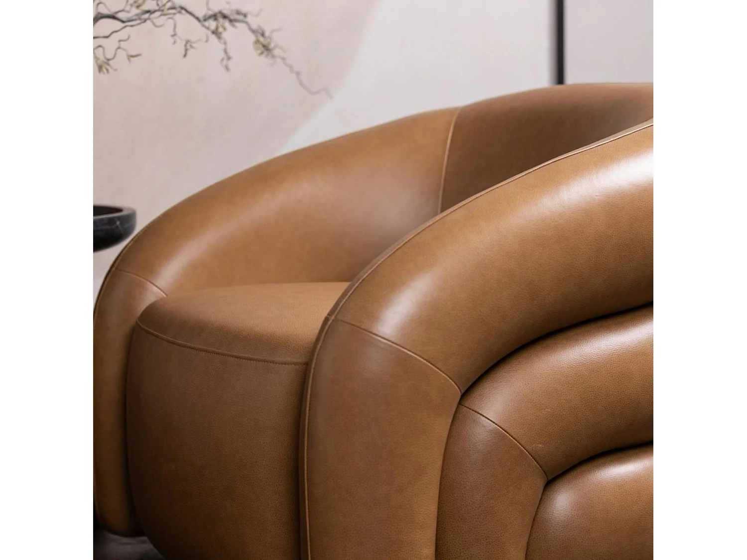 Fauteuil en cuir marron pivotant BRADFORD