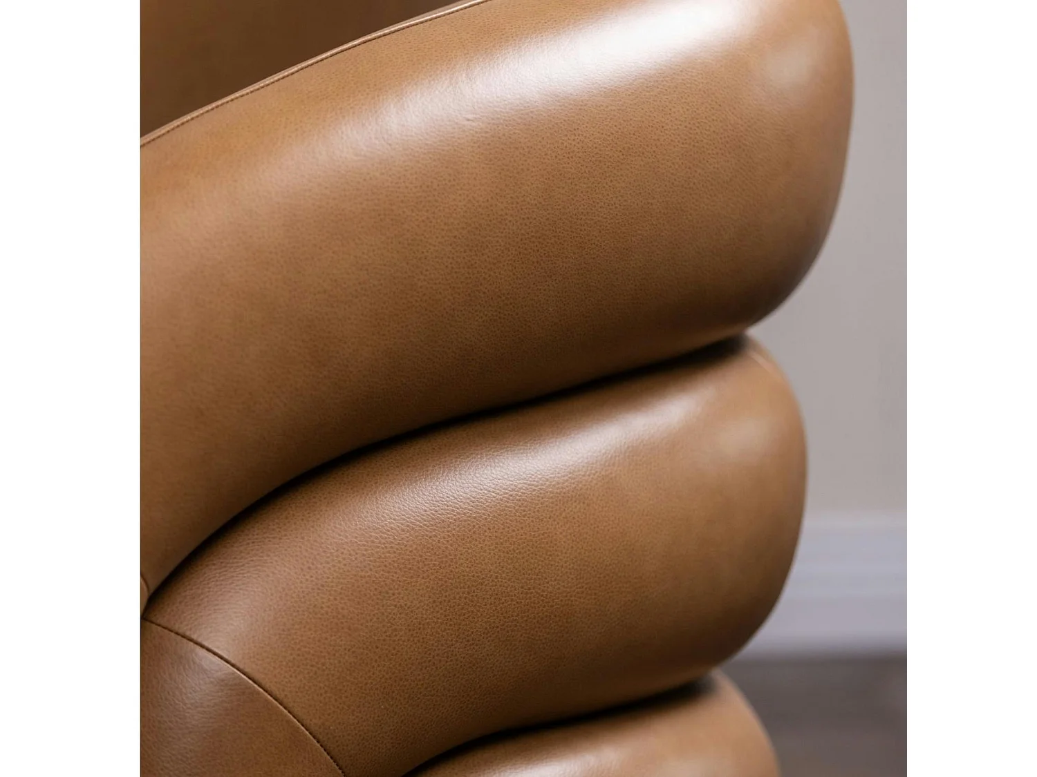 Fauteuil en cuir marron pivotant BRADFORD