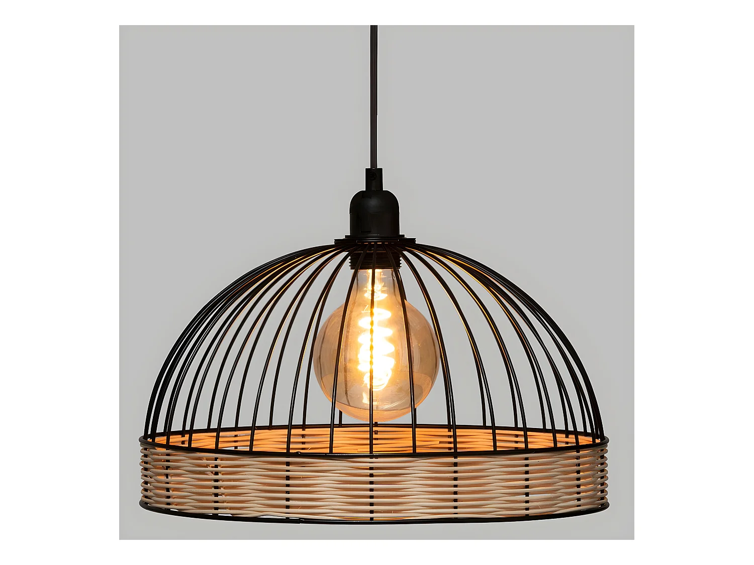 Luminaire Suspension en Métal Filaire Noir et Rotin D 35 cm