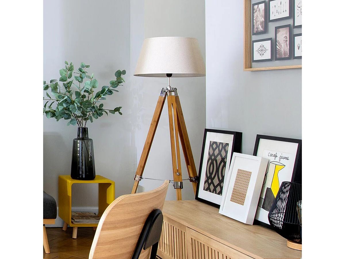 Lampadaire Trépied en Bambou et Abat-jour Ivoire H 145 cm