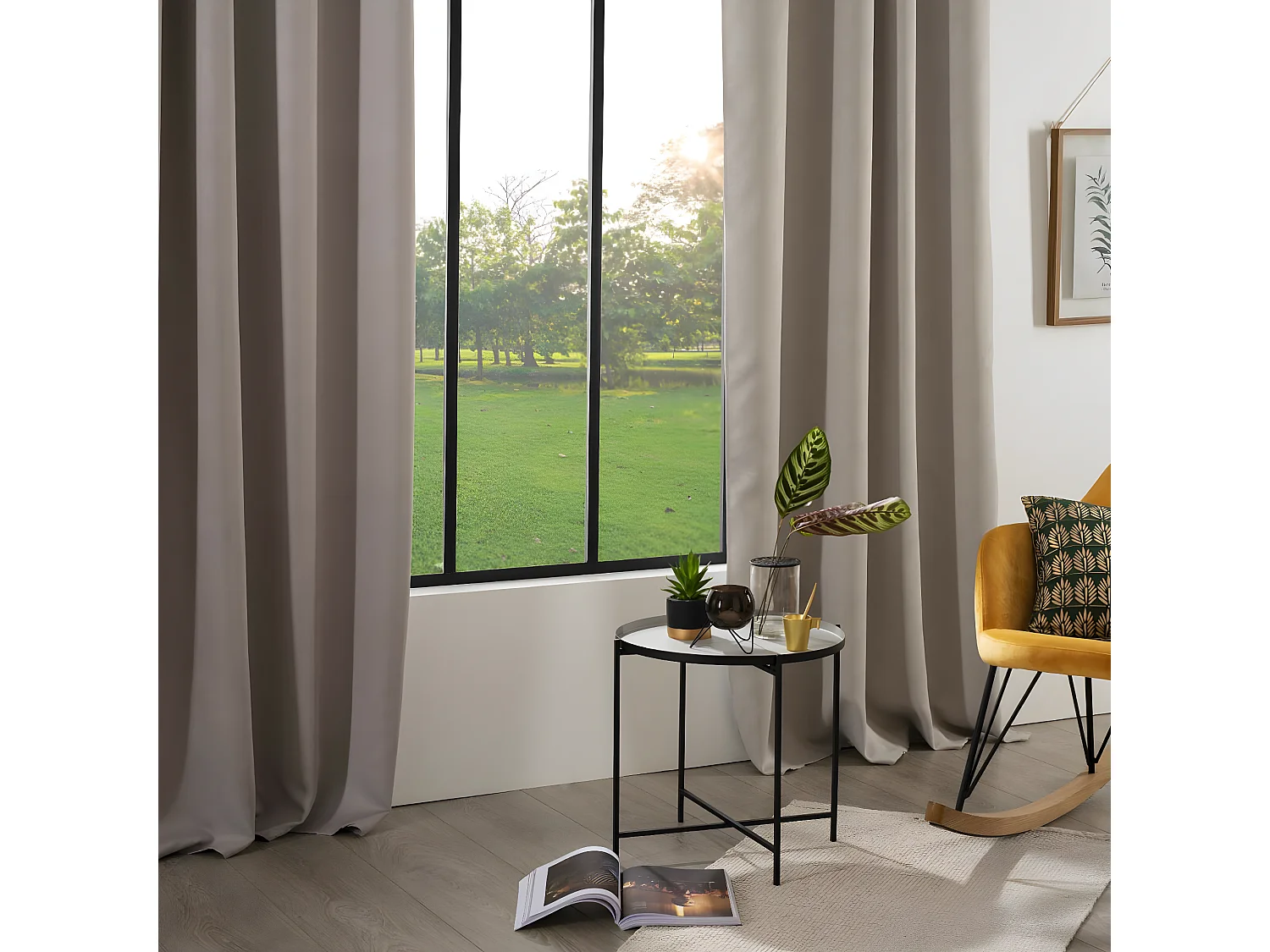 Cortina opaca con hojas de relieve 140 x 260 cm