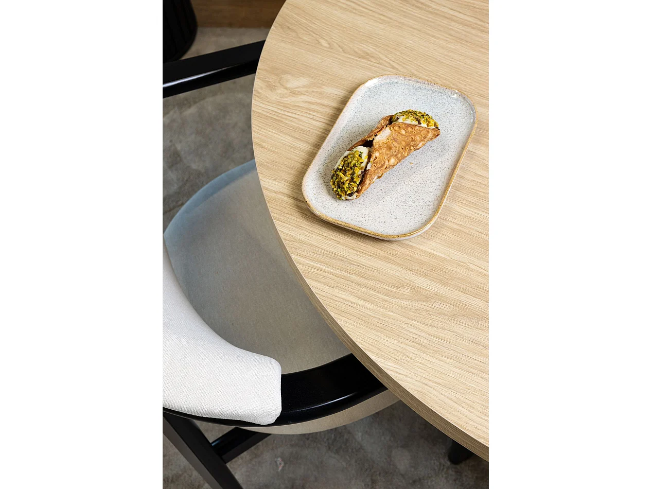 Table à manger extensible – Couleur chêne avec pieds noirs – 100x180x100 cm – CALLIONS