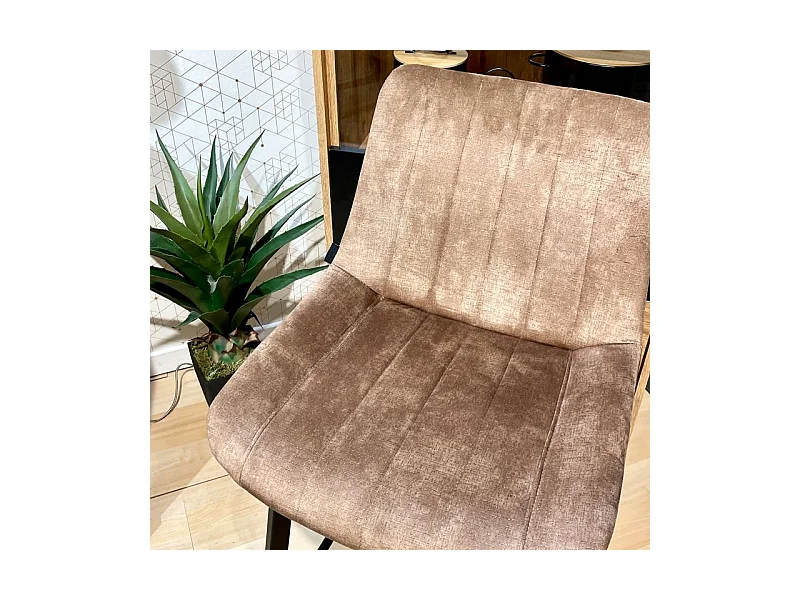 Lot 2 tabourets de bar en velours taupe et pieds métal noir – NANY 2