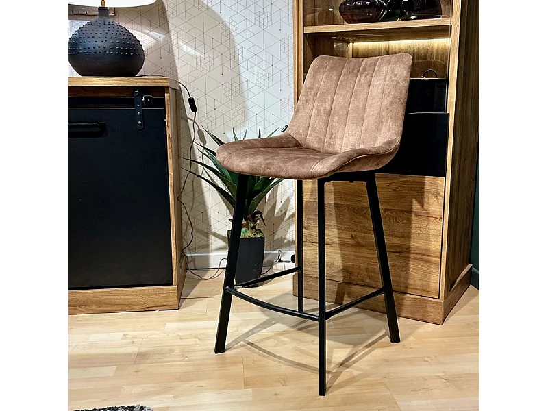 Lot 2 tabourets de bar en velours taupe et pieds métal noir – NANY 2