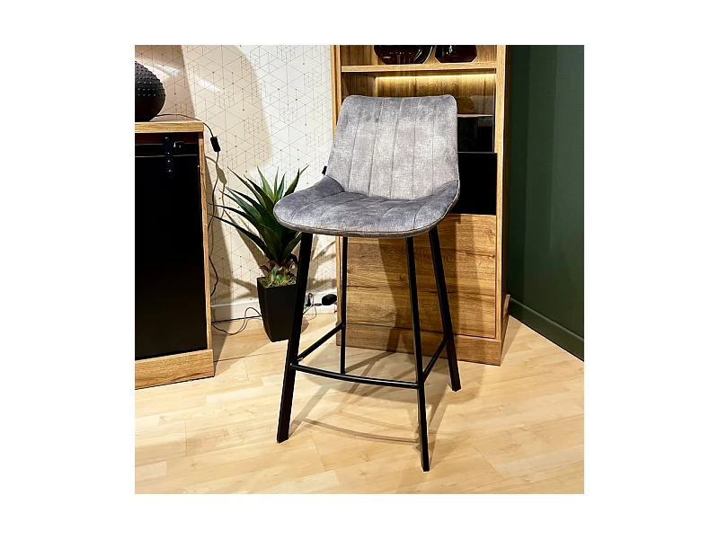 Lot 2 tabourets de bar en velours gris clair pieds métal noir – NANY 2