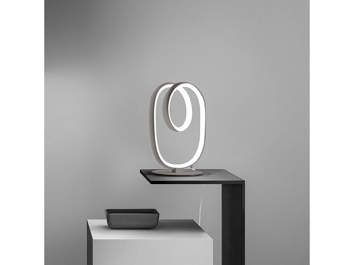 Diva - Moderne design dæmpbar LED-bordlampe - Titaniumaluminium, silikonediffusor, 3000K varmt lys, 17W