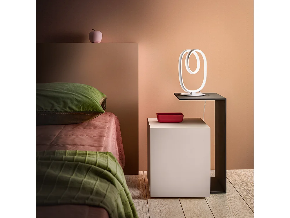 Diva - Lampe de table LED dimmable - Aluminium blanc satiné, diffuseur en silicone, lumière chaude 3000K, 17W