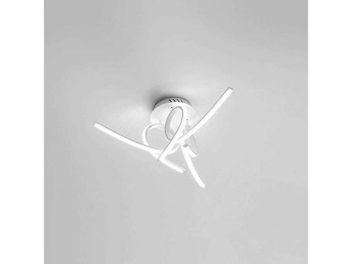 Plafonnier LED moderne Tosca 45W 2500lm lumière chaude 3000K, aluminium blanc satiné, diffuseur opale, design artistique