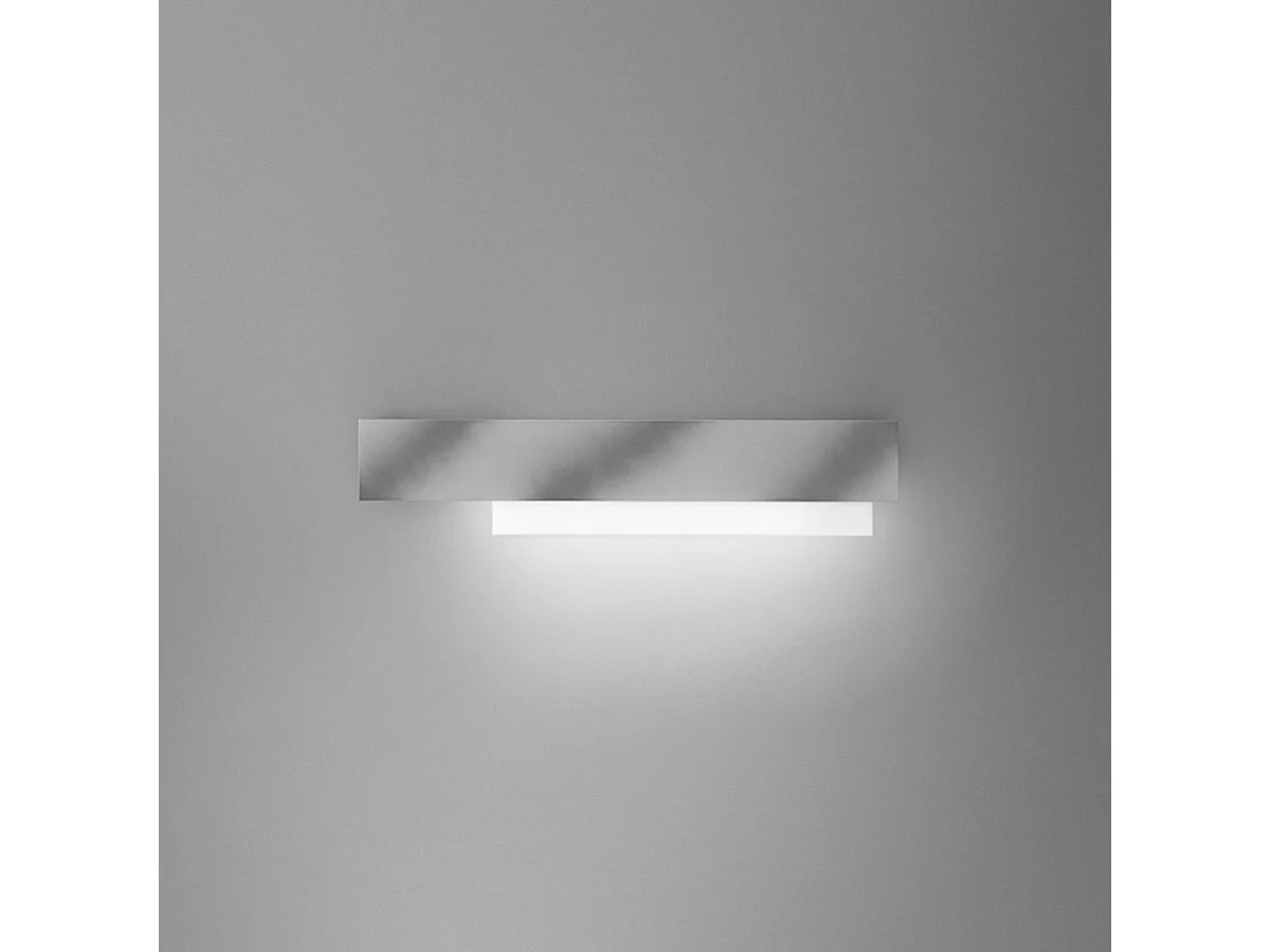Doha - Moderne 25W LED væglampe - Hvid aluminium og stål, 3000K varmt lys, 2110 lm, lineært design, IP20, til indendørs brug, l.70x15 cm