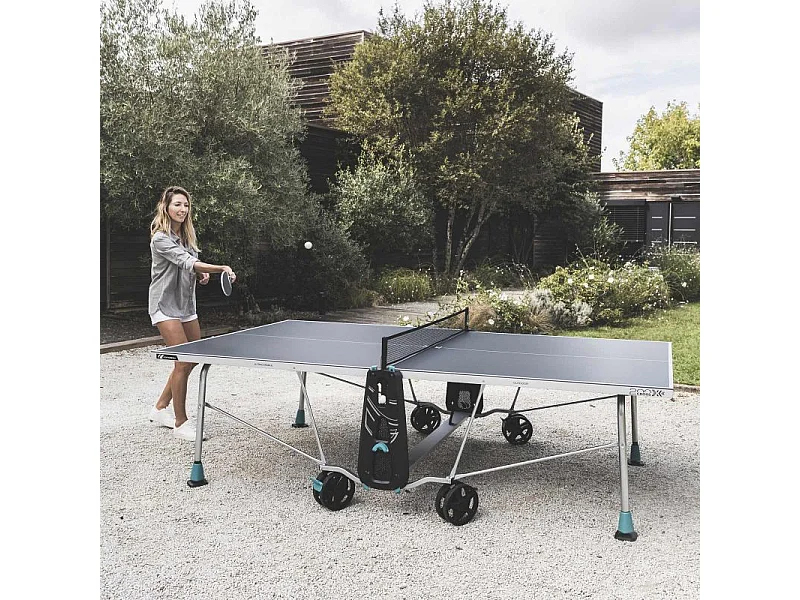 Mesa de Tênis de Mesa Externa Cornilleau 200X - Ideal para Famílias e Jogos Competitivos