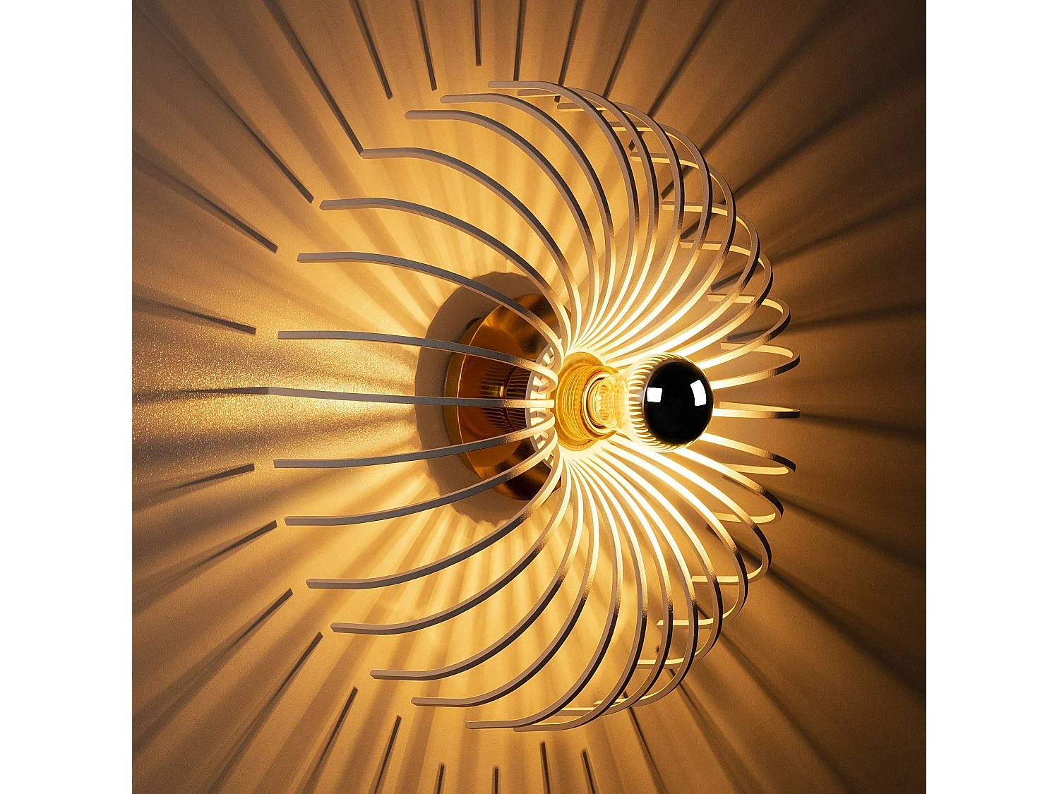 Candeeiro de Parede Aspendos N-646: Elegância e Estilo para o Seu Espaço