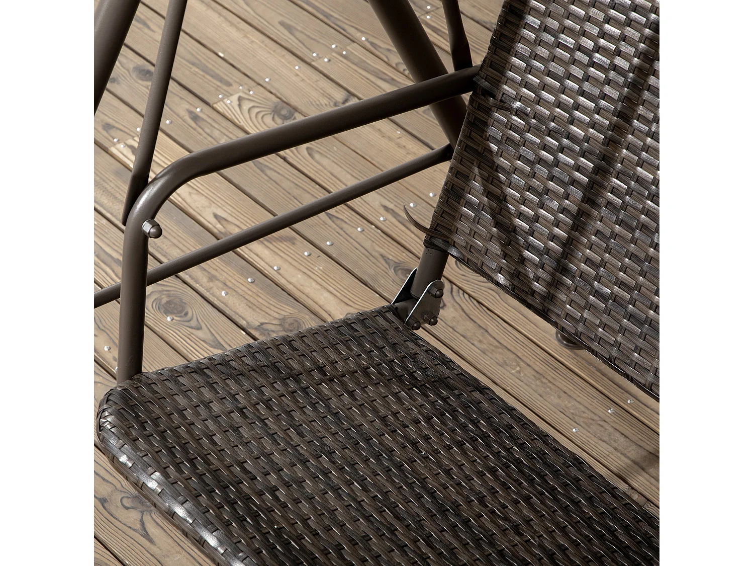 Banco Baloiço de Jardim com Toldo Ajustável para 3 Pessoas em Vime PE e Estrutura Resistente para Varanda e Pátio