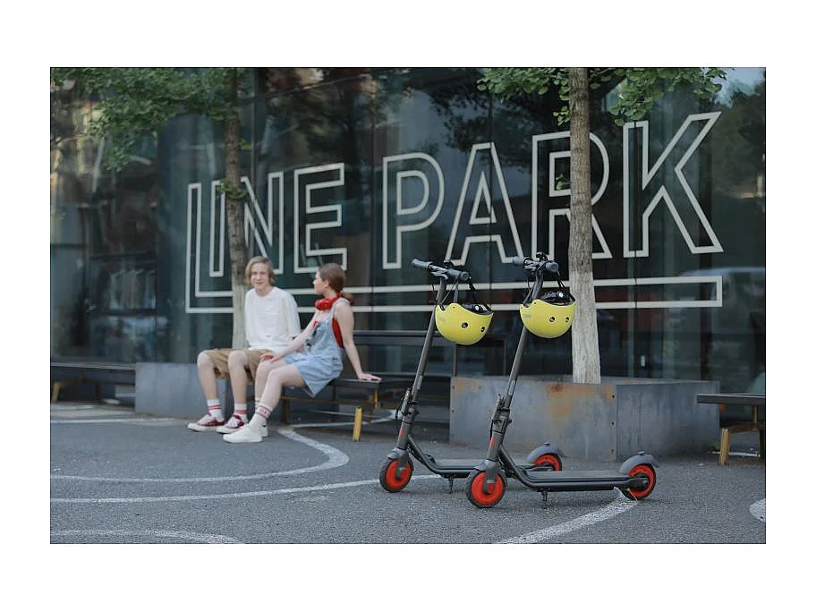 Patinete Elétrico Segway ZING C20 - Scooter Dobrável para Todas as Idades