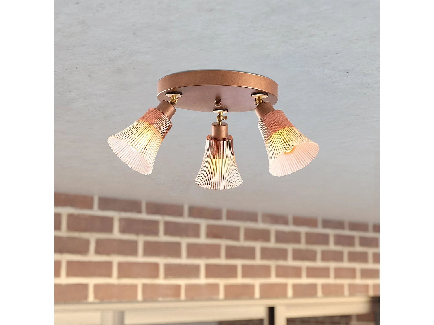 Candeeiro de Cobre Foca N-122 - Elegância e Sofisticação para o Seu Espaço