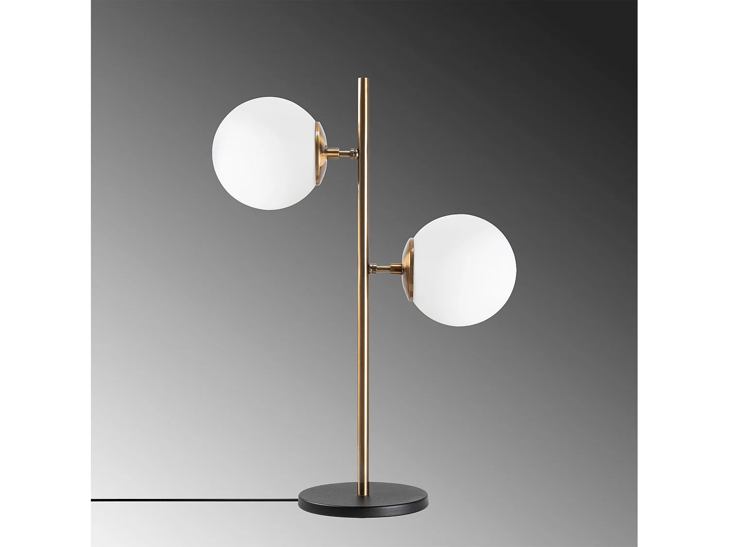 Candeeiro de Mesa Fazli 10422 - Modernidade e Elegância para o Seu Espaço