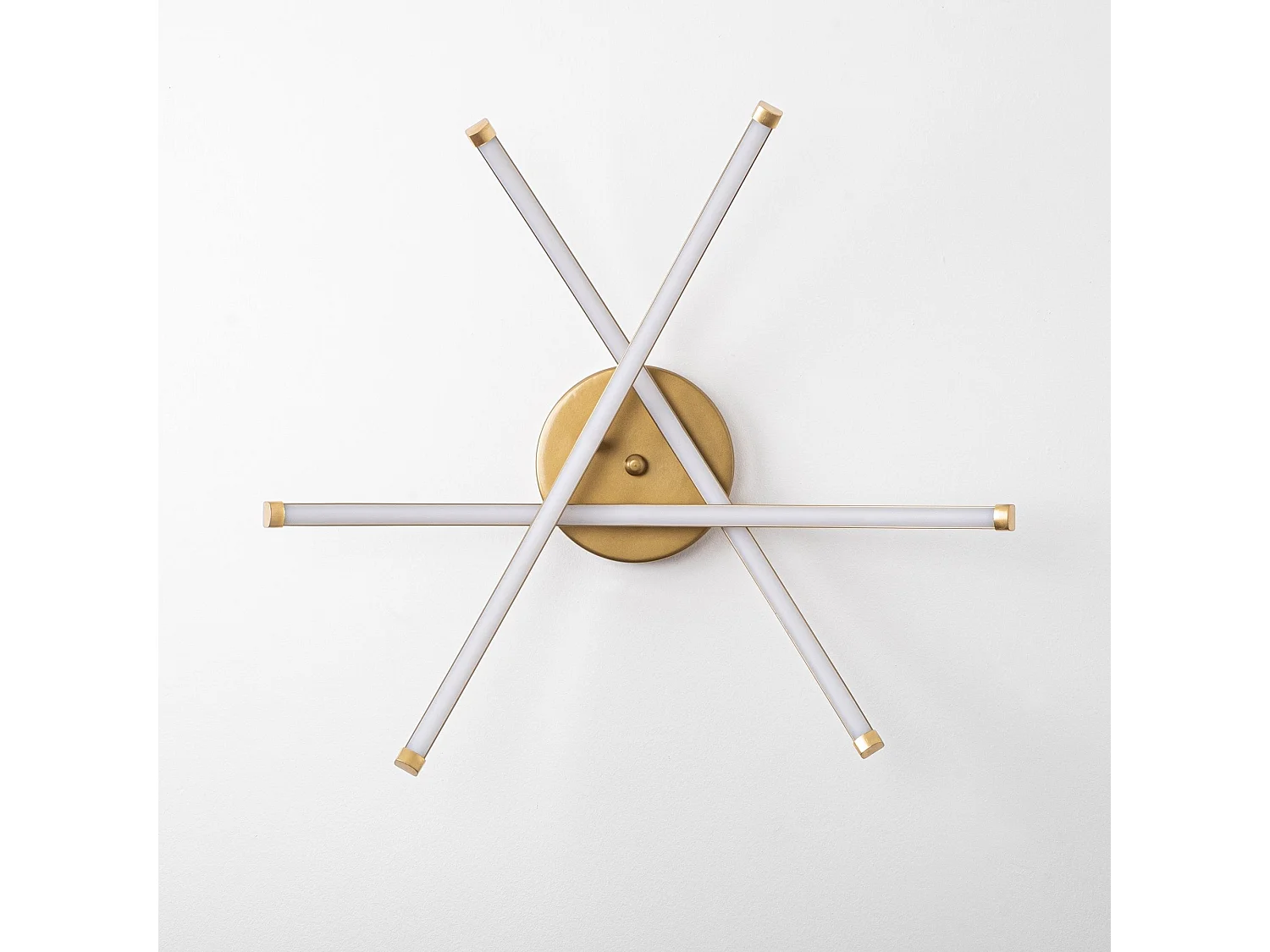 Candeeiro Dourado Ledbanana - Elegância e Sofisticação para o Seu Espaço