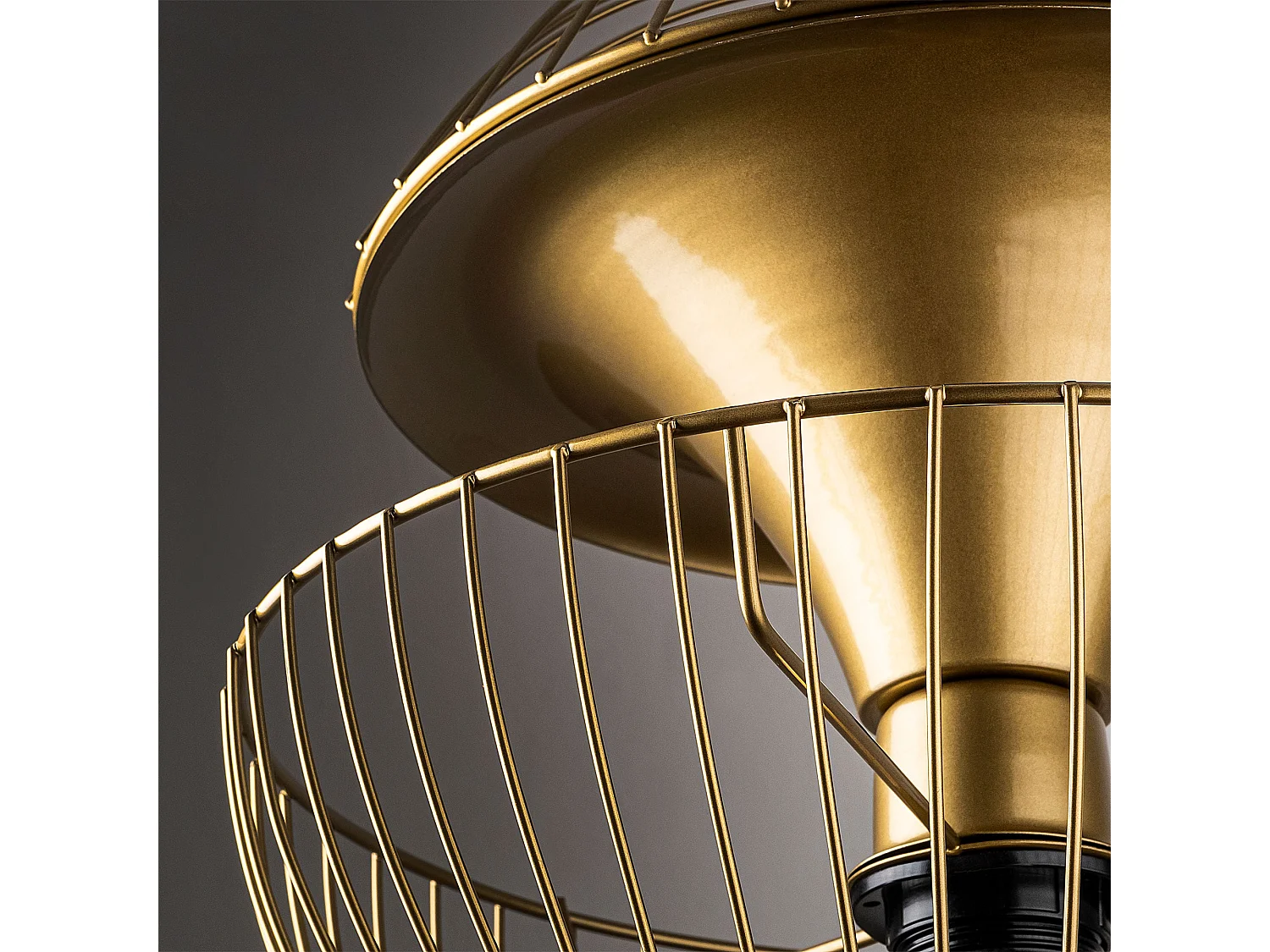 Candeeiro Dourado Brilhante Telmander - Elegância e Sofisticação para Sua Casa