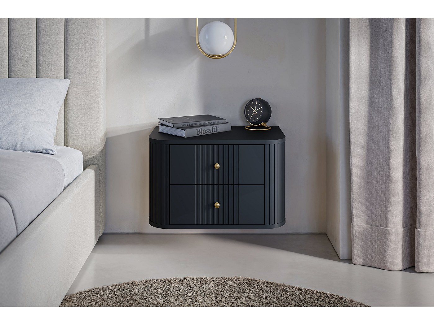 Comò e Comodini: Comodino in legno con 2 cassetti