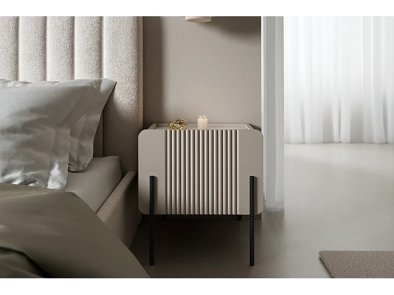 Nachttisch mit 1 Schublade und Fuß aus Kaschmirmetall, 45 x 50 cm