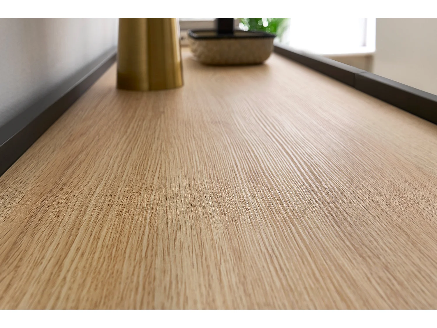 TV-meubel 4 deuren 1 lade met metalen voet 220x60 cm