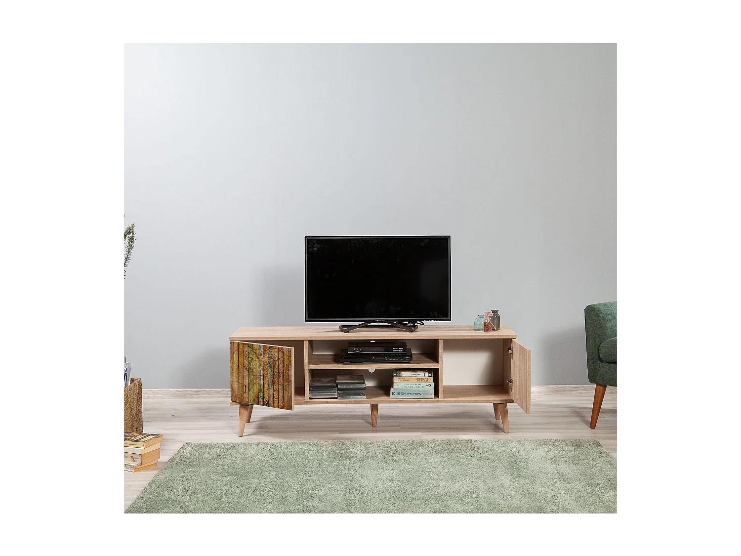 Meuble TV en bois clair à lamelles avec niche Kiza 725