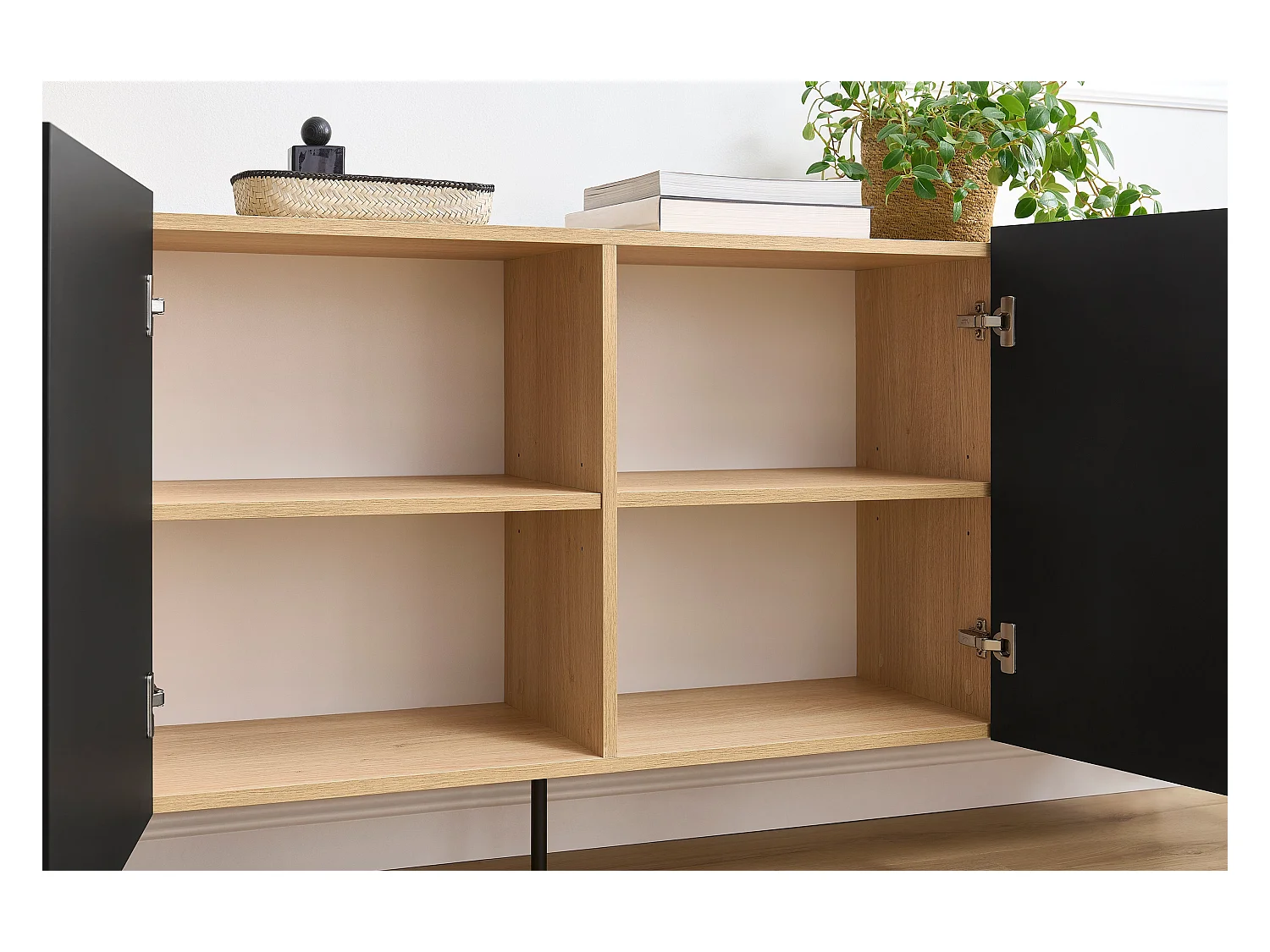 4-türige Kommode mit Metallfuß 220x85 cm