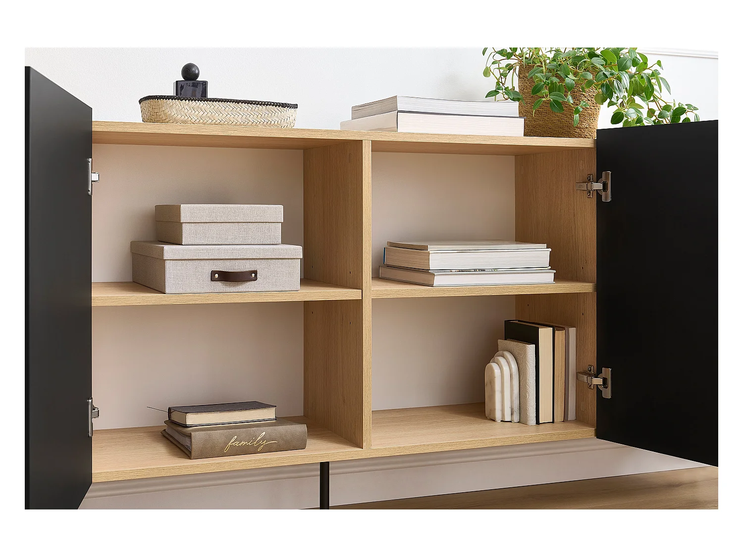 4-türige Kommode mit Metallfuß 220x85 cm