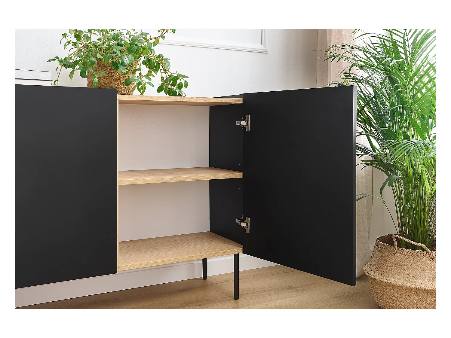 Dressoir met 2 deuren en 2 lades met metalen voet 120x85 cm