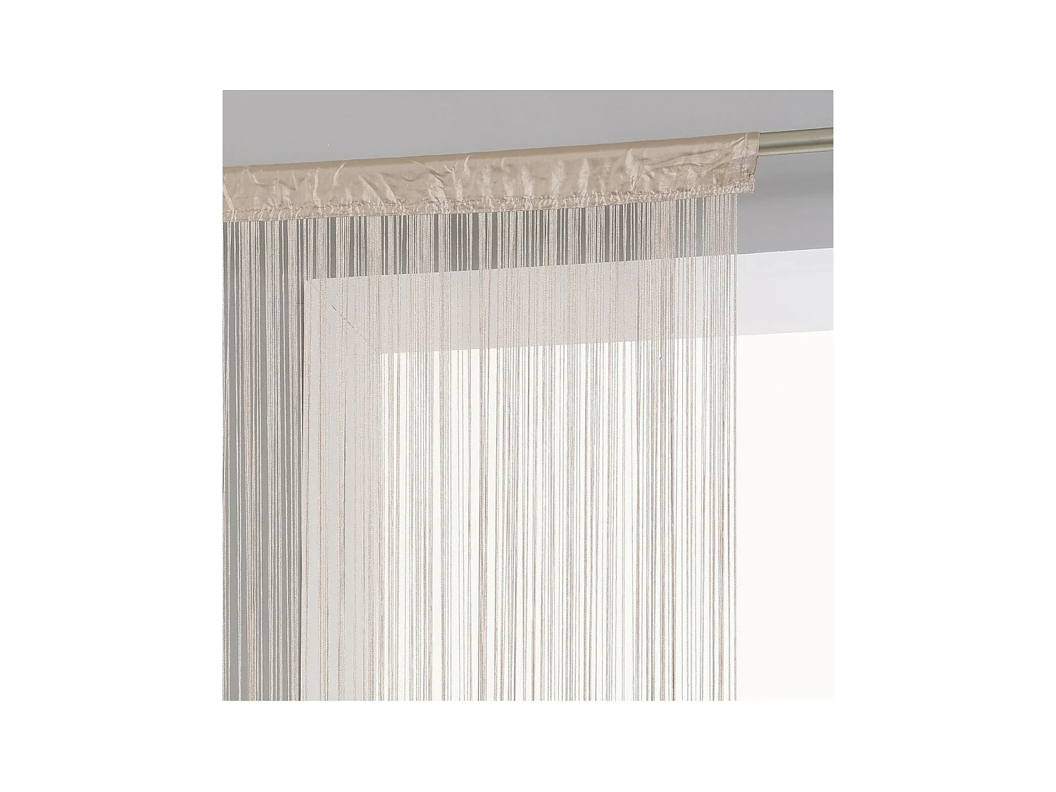 Cortina con hilos lisos y coloridos