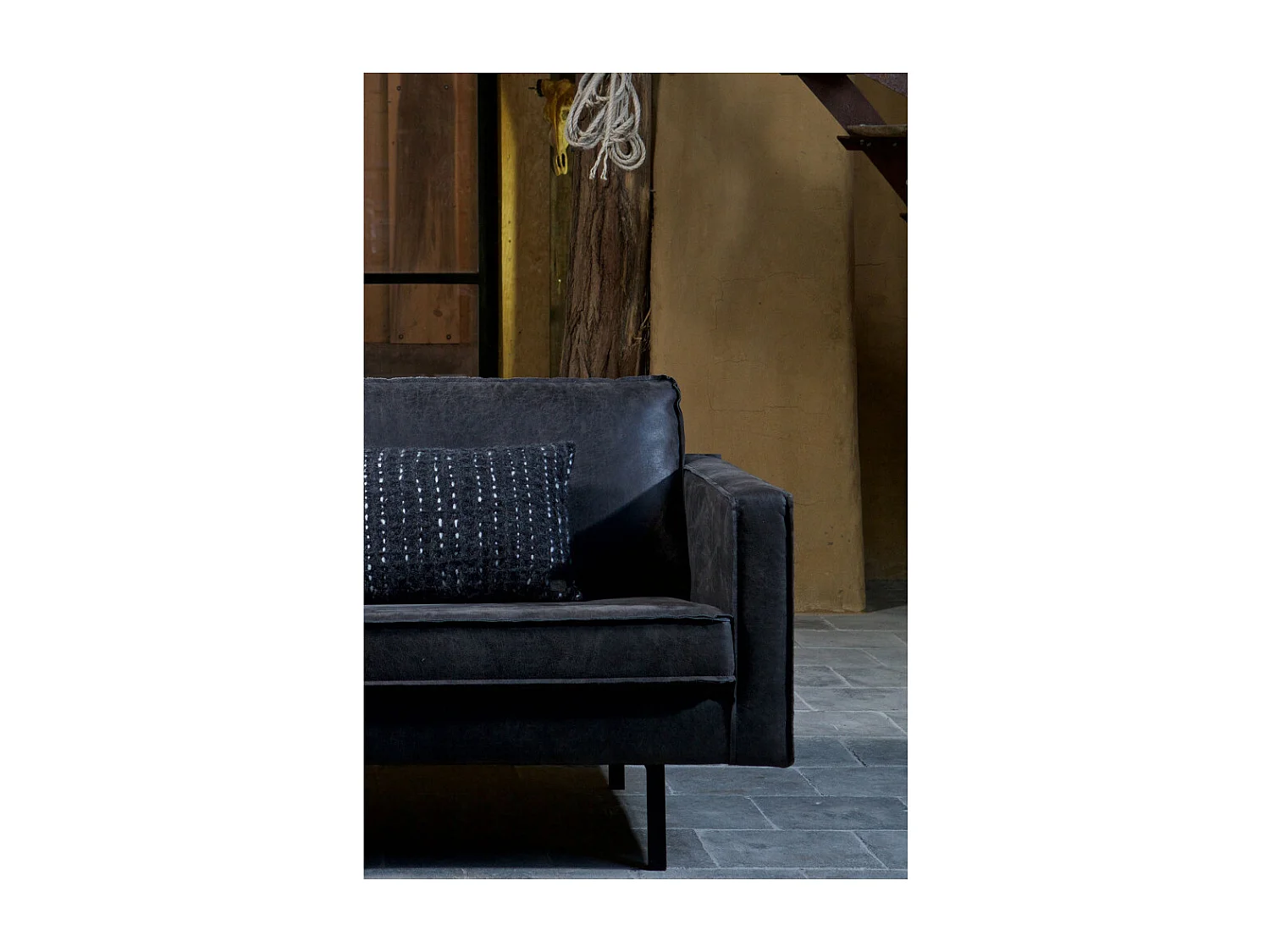 Bronco - Canapé droit 3 places vintage en similicuir avec pieds en métal - Noir