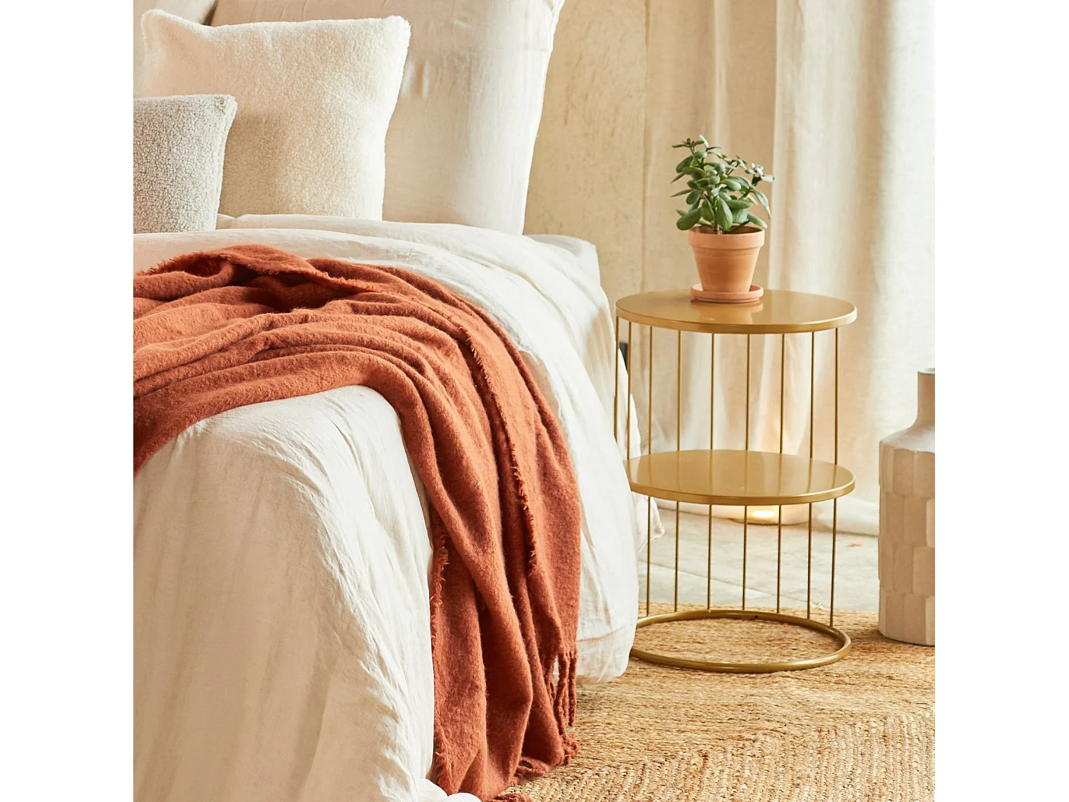 Table d'appoint design filaire Kobu