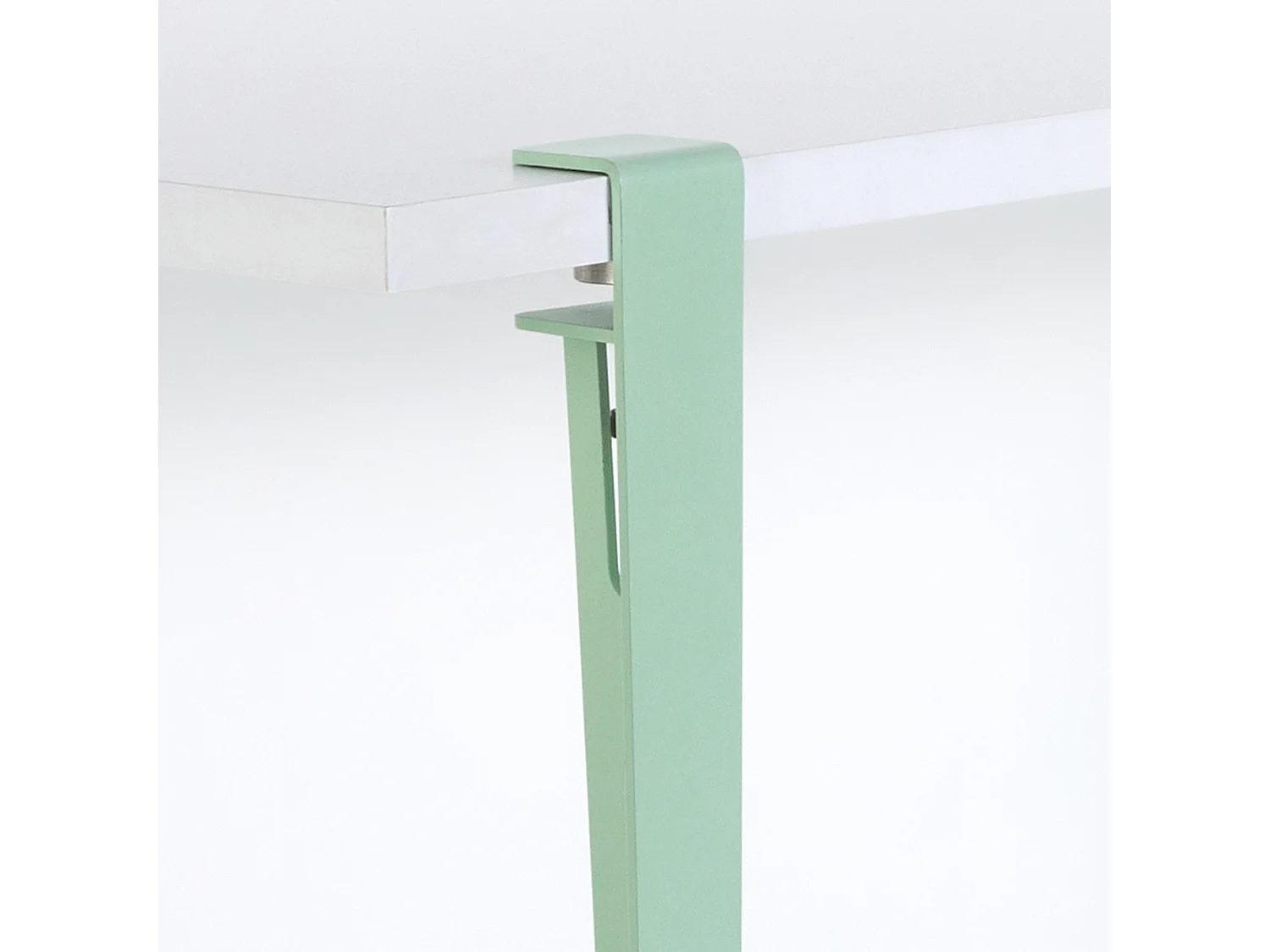 Petite table à manger bois blanc et pieds acier vert menthe Bazika 150cm