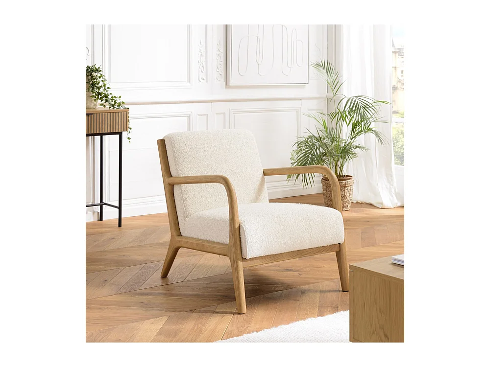 PIERRE - Fauteuil bas tissu bouclette écru structure et accoudoirs bois