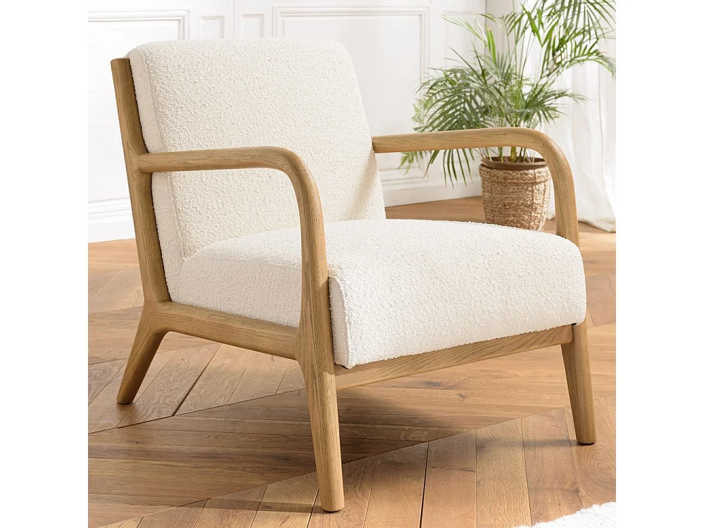 PIERRE - Fauteuil bas tissu bouclette blanc et accoudoirs bois