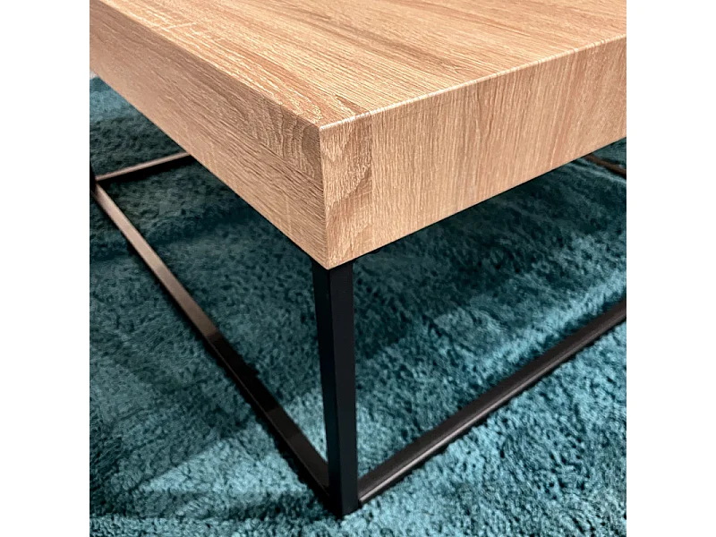 Table basse carrée 80 x 80 cm décor chêne et pieds métal – BILLIE