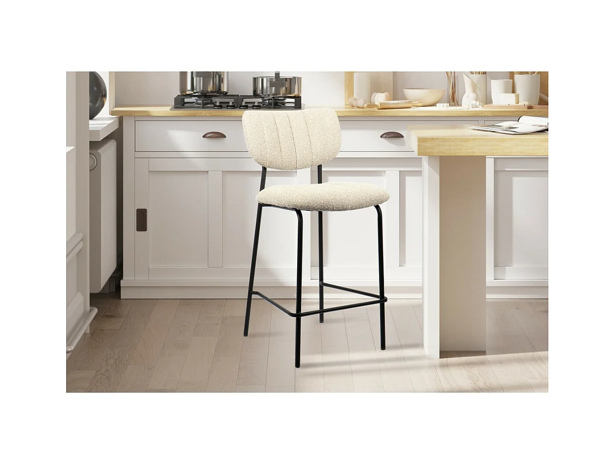 Cadeira de balcão VENTURA – Tecido bege – Pés de metal preto – Altura 97 cm – Estilo design/industrial